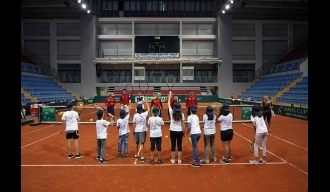 Тенисери и НИС за децу из СОС дечјег села у Краљеву