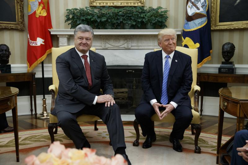 Кратки сусрет Трампа и Порошенка