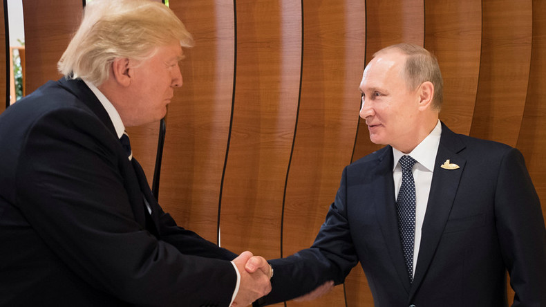 Први сусрет Путина и Трампа
