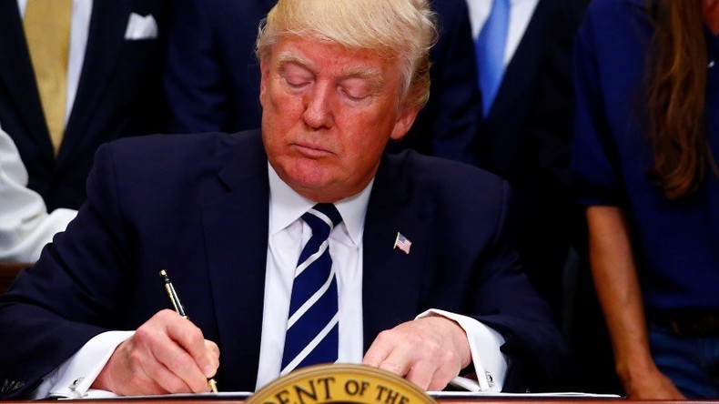 Бела кућа: Трамп ће потписати санкције против Русији