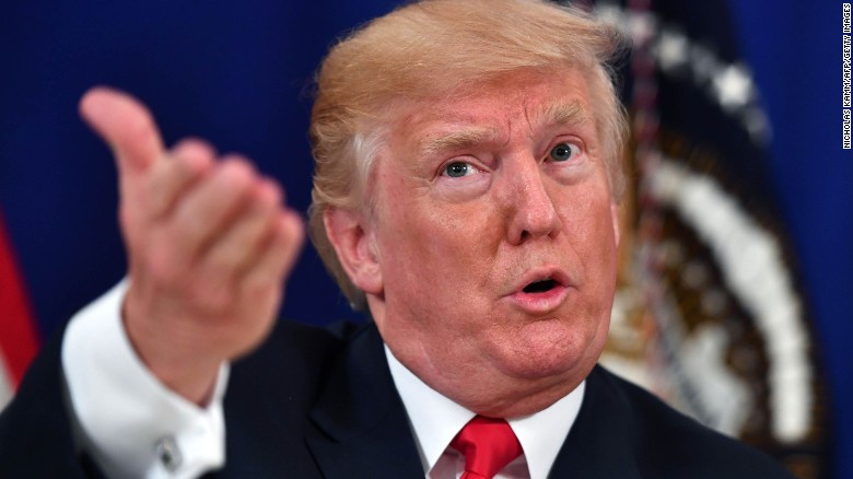 Трамп: Војне опције у потпуности припремљене, напуњене и репетиране