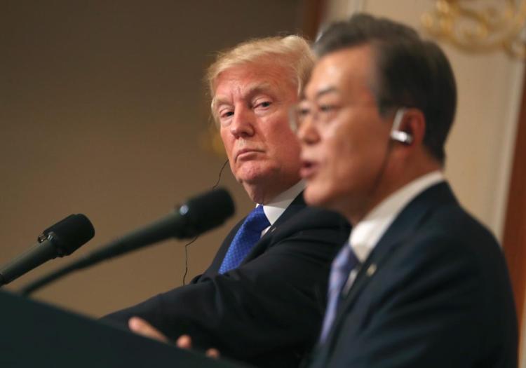 Трамп: Ракетна лансирања Северне Кореје су претња по људе широм света