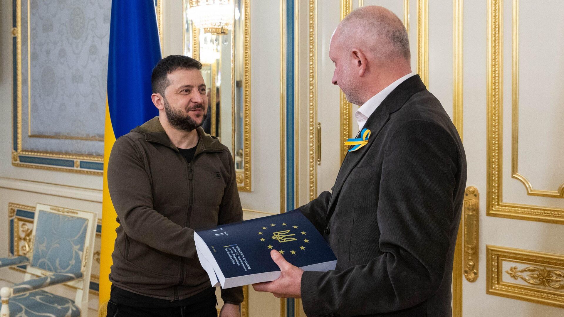 Zelenski predao upitnik za dobijanje statusa Ukrajine kao kandidata za članstvo u EU