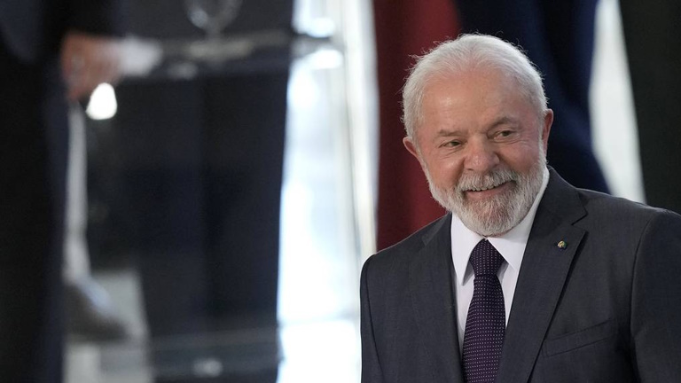 НАТО не би требало да буде близу руских граница, тврди бразилски лидер
