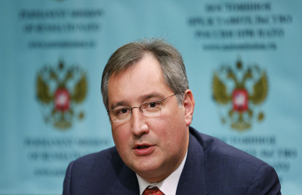 „Можда следећи пут хуманитарну помоћ возимо на тенковима“- Рогозин