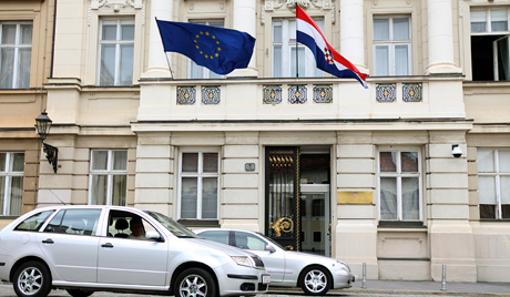 Хрватски парламент ратификовао споразум о ступању у ЕУ