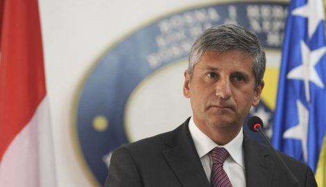 Ministar inostranih poslova Austrije Mihael Špindeleger izjavio da će puni suverenitet Kosovo dobiti na jesen