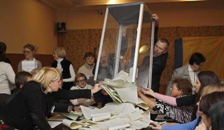 Izbori u Ukrajini: prebrojano 30% glasova