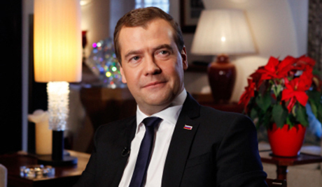 Медведев: Асад има све мање шансе да остане на власти