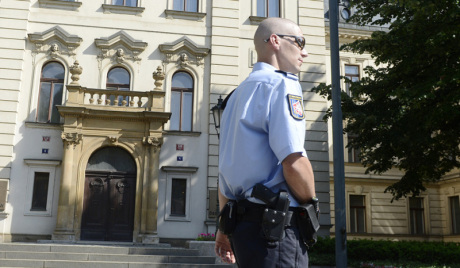 Чешка опозиција прети влади изгласавањем неповјерења