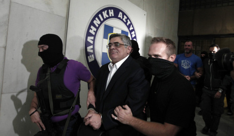 Грчки суд послао у затвор лидера неонациста