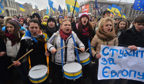 САД прете Јануковичу и министрима због одлагања евроинтеграције