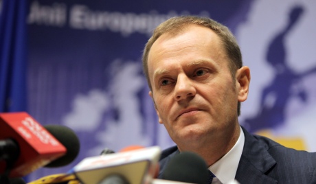Туск назвао извештај МАК непотпуним, али је признао одговорност Пољака за катастрофу