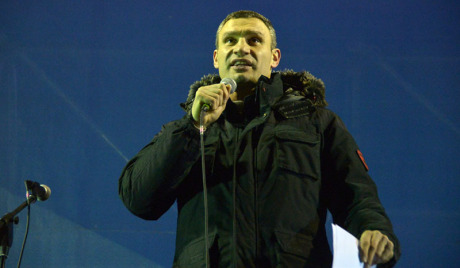 Кличко опоменуо Јануковича да не понови Гадафијеву судбину