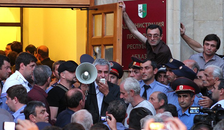 У Абхазији дошло до покушаја државног преврата