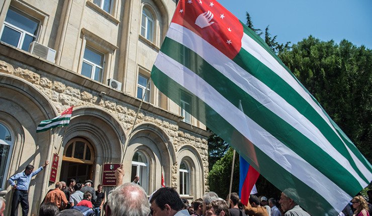 Абхазија: власт и опозиција пристале на преговоре
