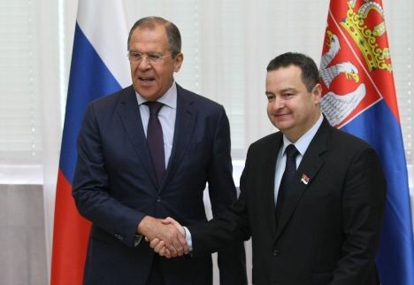 Лавров: Русија поштује преговоре Србије, али су неприхватљиве линије раздвајања у Европи