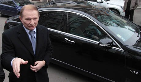 Демонстранти у Доњецку блокирали колону Леонида Кучме