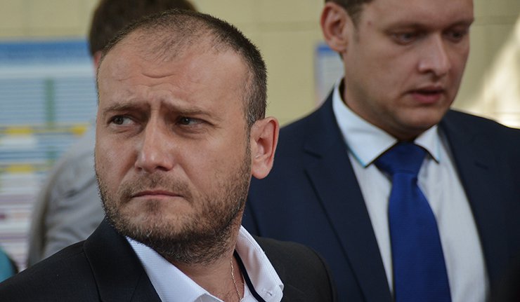 Јарош запретио Порошенку да ће проћи као Јанукович