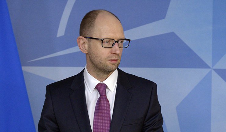 Украјински премијер Јацењук треба да оде