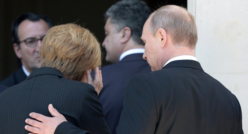 Путин, Меркелова, Оланд и Порошенко разговарали о ситуацији у Украјини Опширније: http://rs.sputniknews.com/vesti/20150430/1610410.html#ixzz3Yrtw9CZt