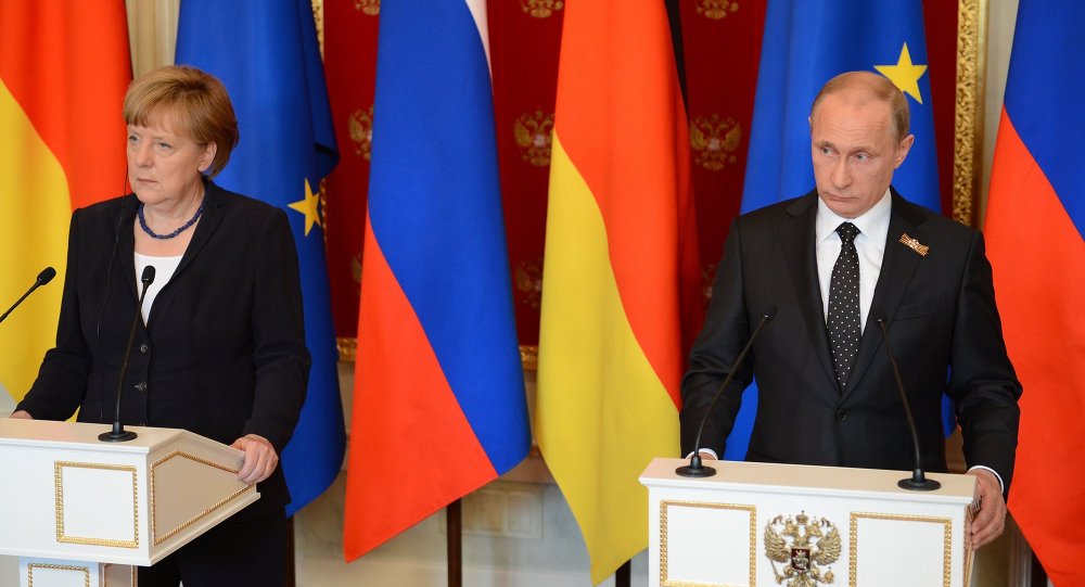 Путин: Русија и Немачка различито оцењују преврат у Украјини