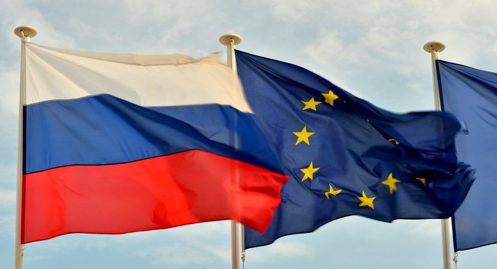 ЕУ треба да се прави мртва пред руским медведом Опширније: http://rs.sputniknews.com/svet/20150523/2095223.html#ixzz3b41wdZRq