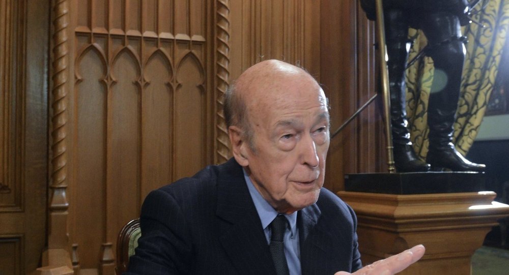 Жискар д' Естен: Русија је освојила Kрим пре неколико векова Опширније: http://rs.sputniknews.com/vesti/20150529/2229207.html#ixzz3bcK054EV