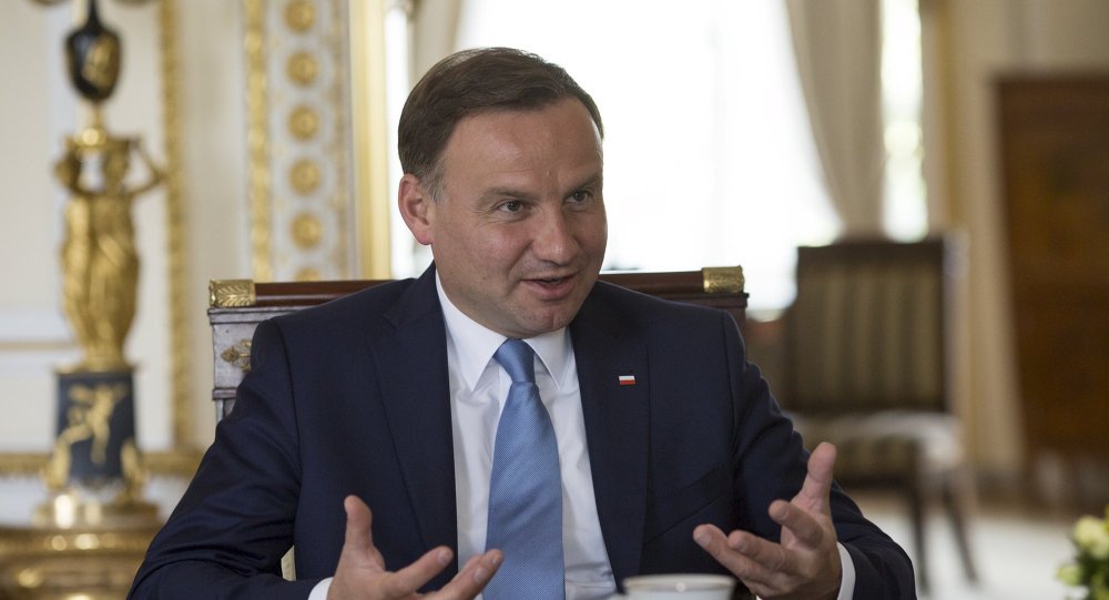 Пољски председник против „хладног рата“ НАТО-а и Русије