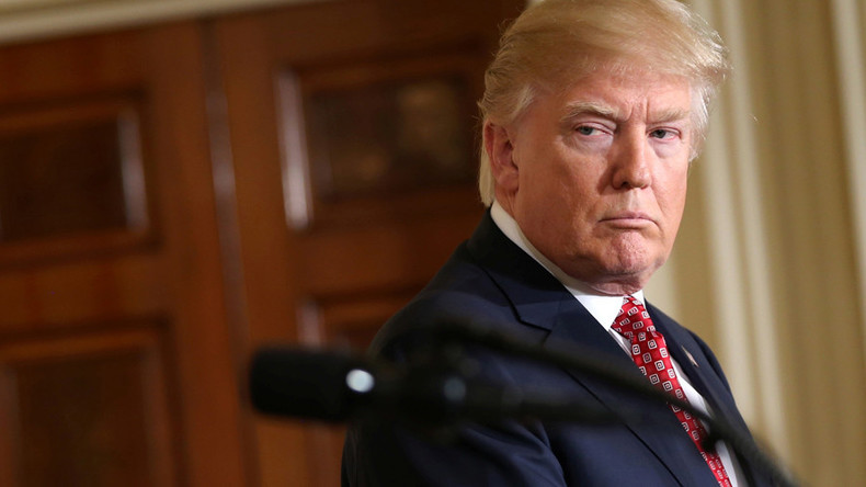 Трамп: Медији који објављују лажне вести полудели су са својим теоријама завере