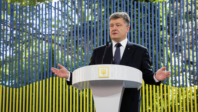 Порошенко: Ако производи украдених предузећа почну да се извозе у Русију, тражићемо санкције