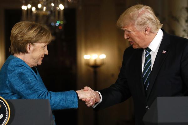 Меркелова поново одбацила тврдње Трампа да Немачка дугује новац НАТО-у