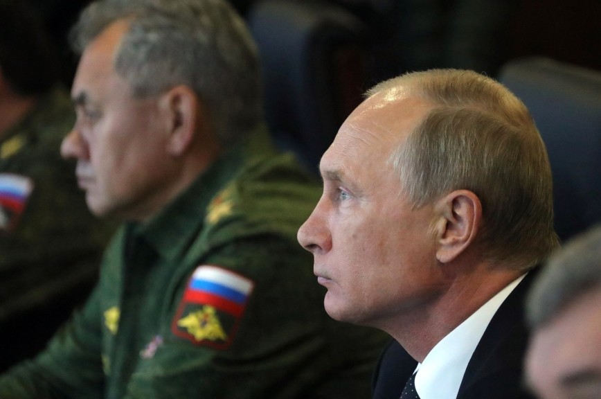 Путин: Важно осигурати технолошку независност перспективних војних комплекса