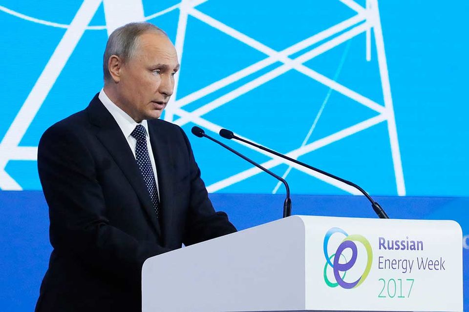 Путин позвао међународну заједницу да прекине са политиком двоструких аршина