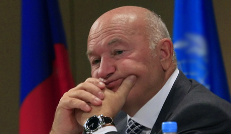 Шта ће Лужкову имиџ „бегунца“?