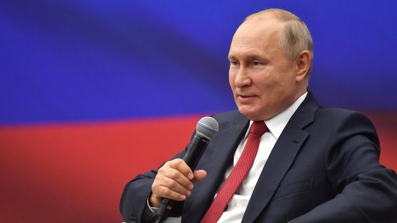 Путин: Понекад морам да подсетим Лаврова да није министар одбране, већ спољних послова