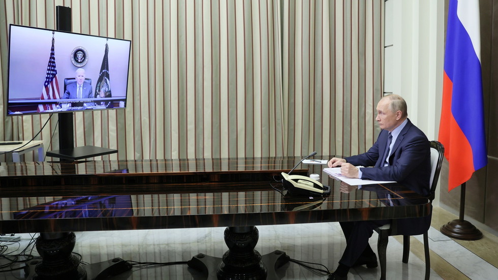 РТ: Путин и Бајден завршили састанак после два сата разговора