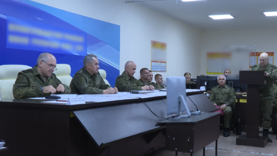 Шојгу током посете Донбасу наредио да се појачају деловања група у свим оперативним областима како би се спречило гранатирање цивила