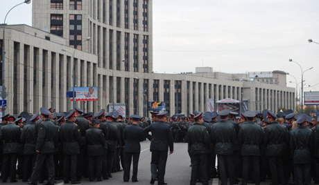 У Москви кренуо
