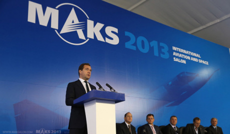 Медведев стигао на аеромитинг МАКС-2013