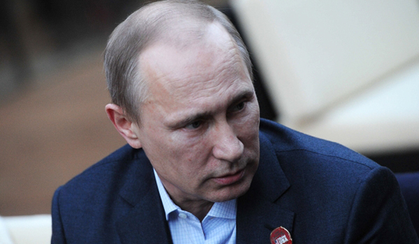 Путин поручио влади да поради на питању помоћи Криму