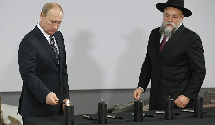 Путин: Иза покушаја преписивања историје стоји жеља скривања сопствене срамоте