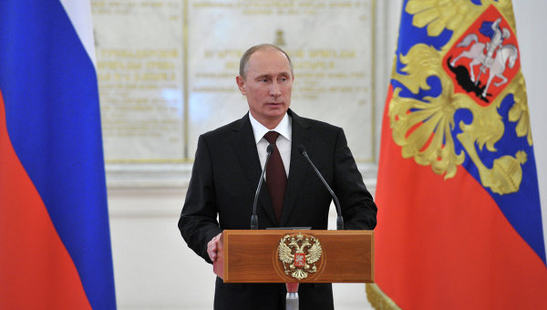 Путин: Запад није успео да увођењем санкција подели Русе