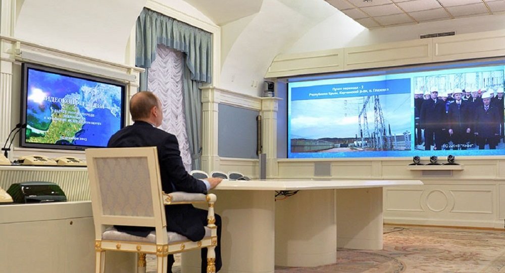 Путин покренуо другу фазу енергетског моста на Криму