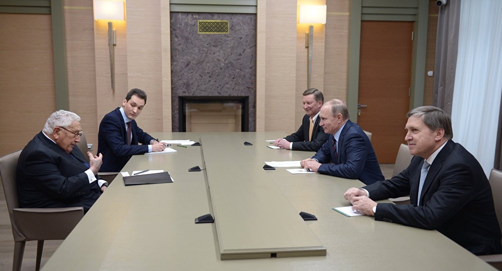 Путин се састао са Кисинџером у Москви