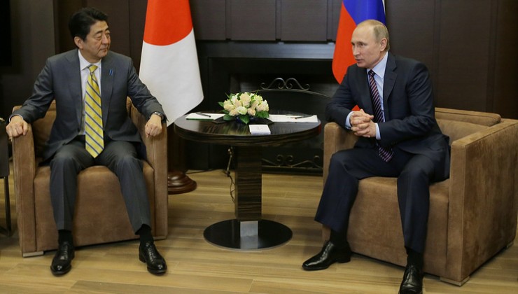 Путин: Русија разматра предлоге Токија