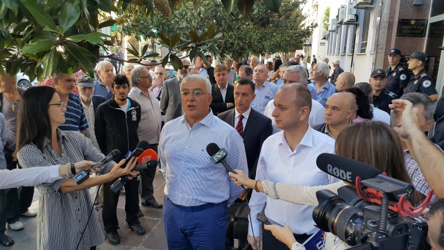 Одбијен захтев Мандића и Кнежевића да им се врате пасоши