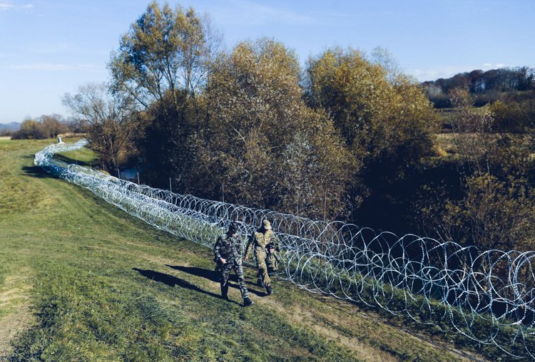 Словенија на граници са Хтватском поставила 164 км ограде