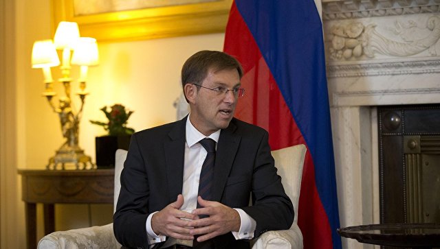 Премијер Словеније поднео оставку