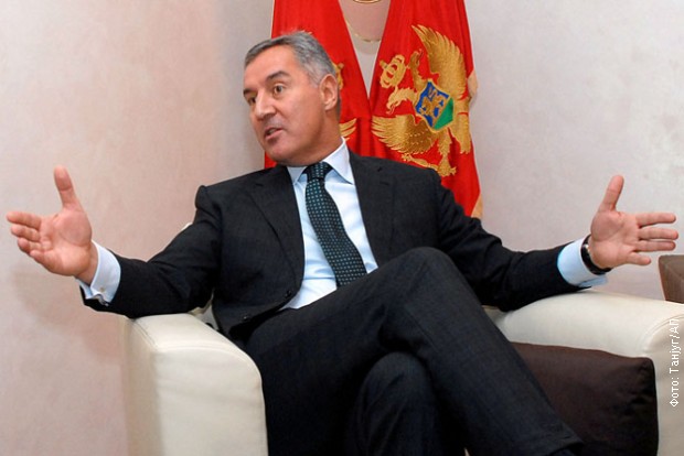 Ђукановић: Откуд ви на страни издајника?